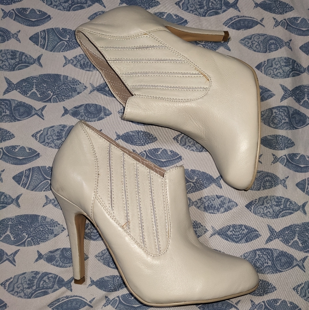 Spring Sale 🌸 Cream colored slip-on heeled booties